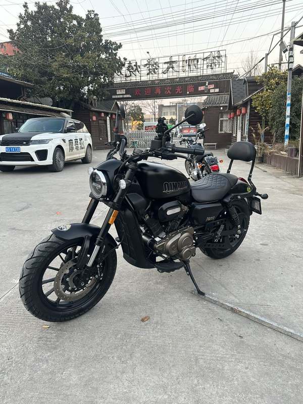 二手QJMOTOR闪300