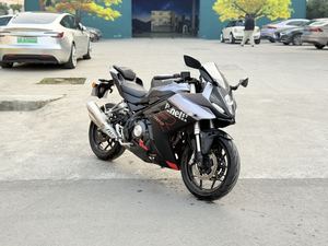 二手贝纳利龙卷风 Tornado 302R