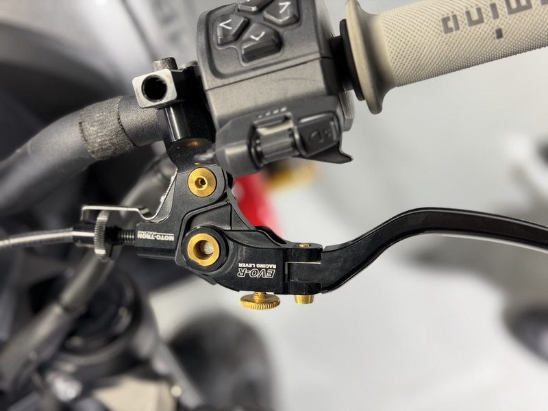 二手凯旋Trident 660