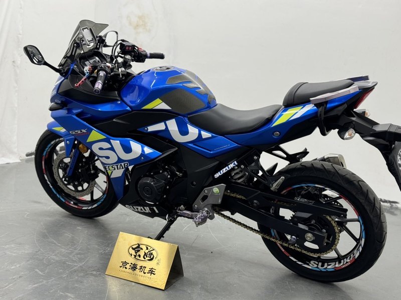 二手豪爵铃木GSX250R
