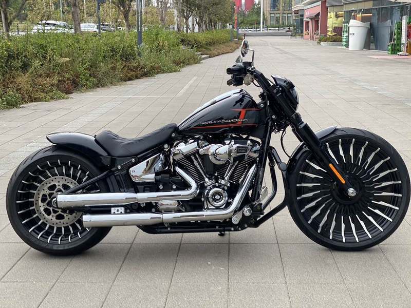 二手哈雷戴维森突破者 Breakout