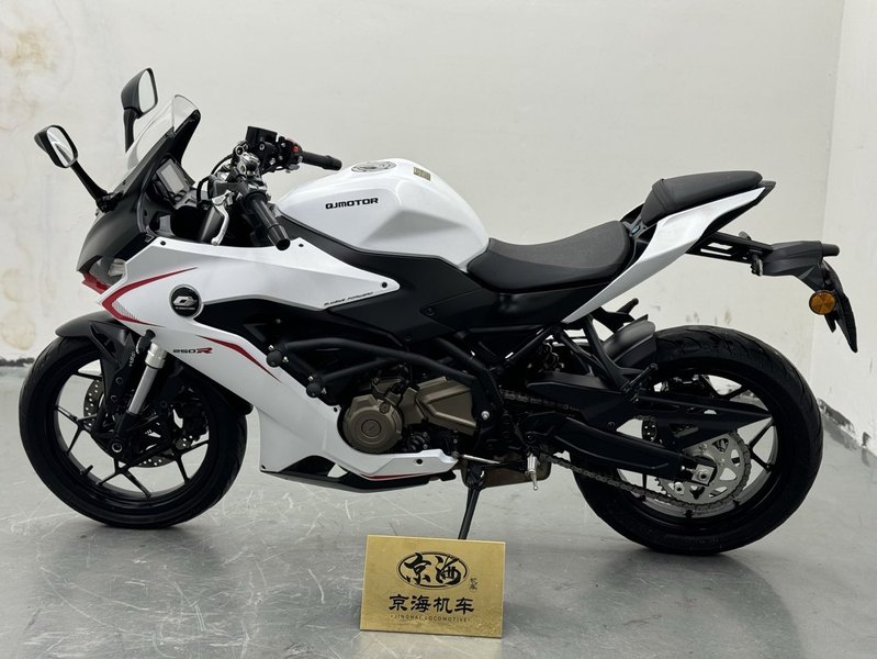 二手QJMOTOR赛250