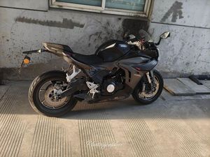 二手贝纳利龙卷风 Tornado 552R