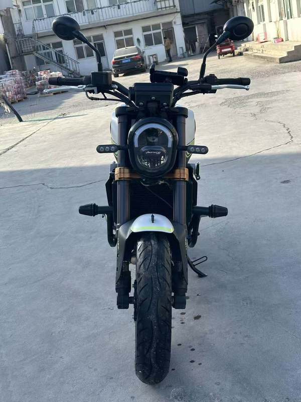 二手贝纳利幼狮 Leoncino 250