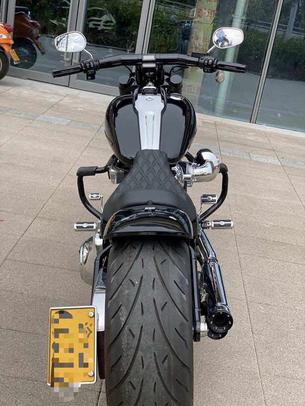 二手哈雷戴维森突破者 Breakout