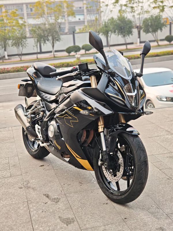 二手贝纳利龙卷风 Tornado 302R