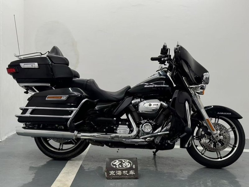 二手哈雷戴维森旗舰滑翔  Limited