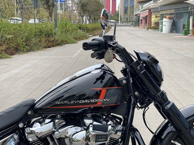 二手哈雷戴维森突破者 Breakout