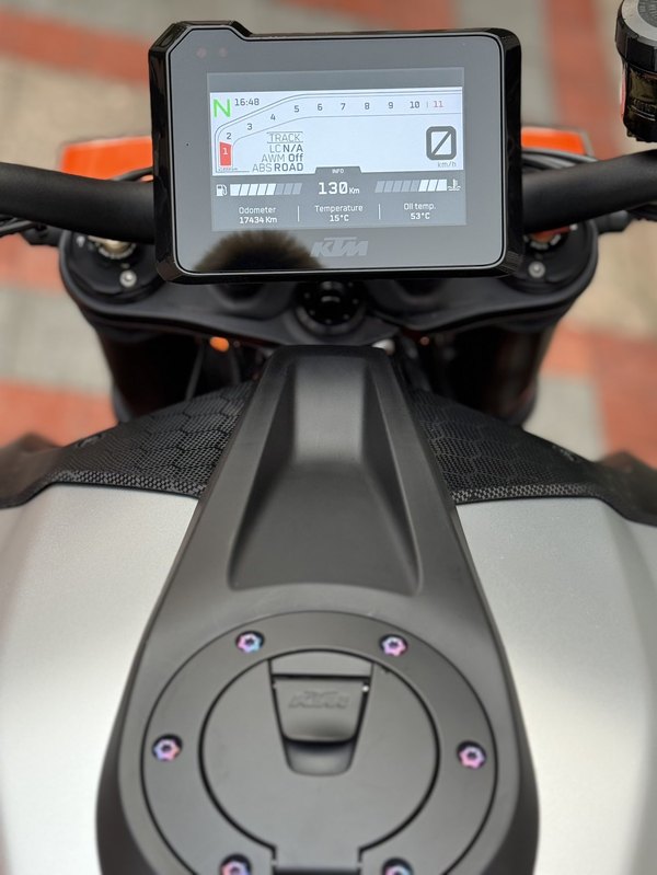 二手KTMR2R1290 Super Duke