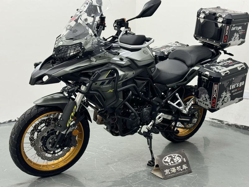 二手贝纳利金鹏 TRK502