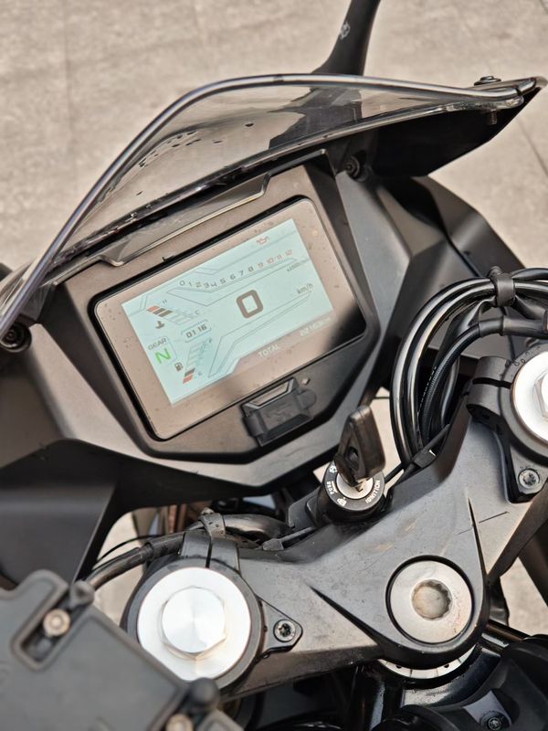 二手贝纳利龙卷风 Tornado 302R