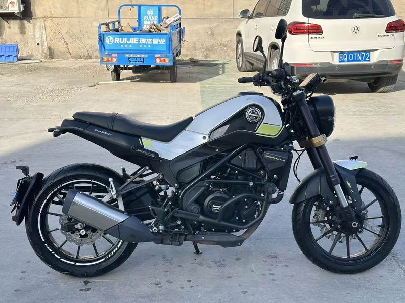 二手贝纳利幼狮 Leoncino 250