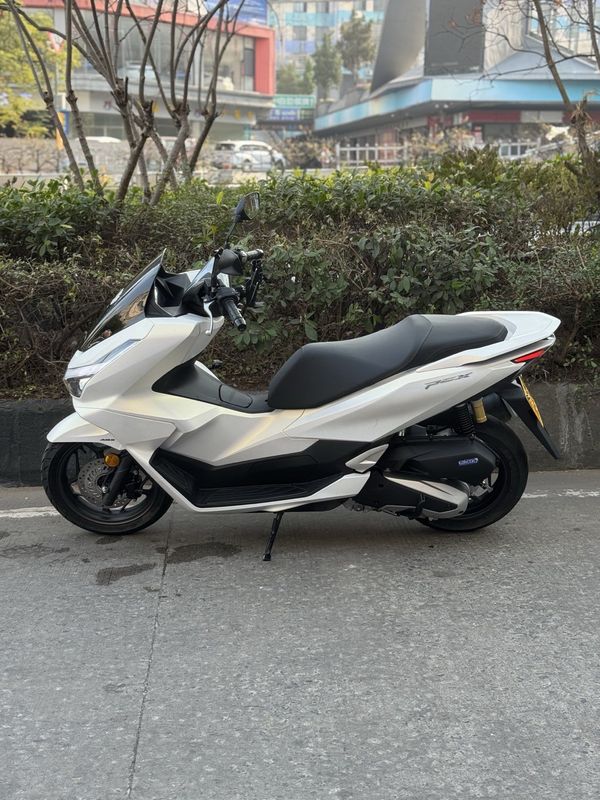 二手五羊本田PCX