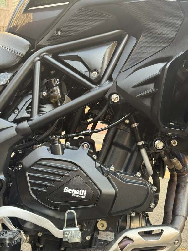 二手贝纳利金鹏 TRK502