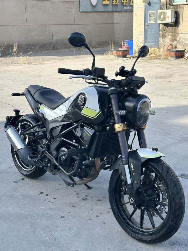 二手贝纳利幼狮 Leoncino 250