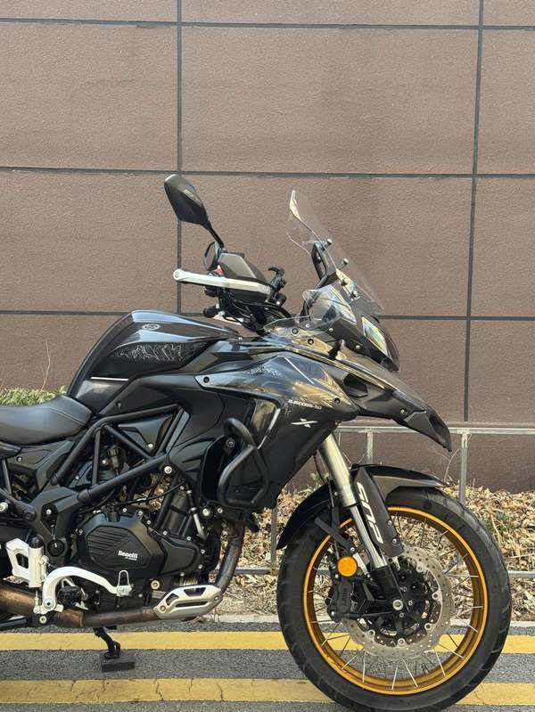 二手贝纳利金鹏 TRK502