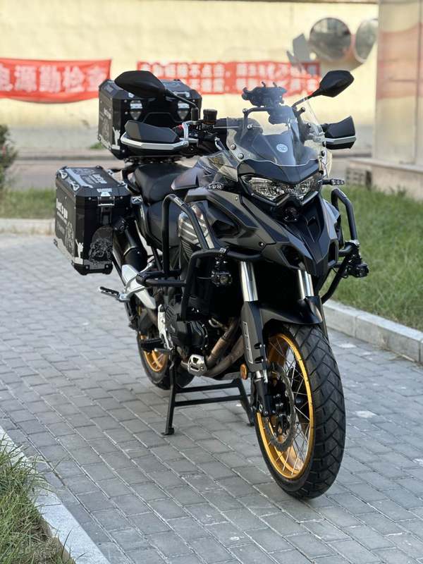 二手贝纳利TRK552