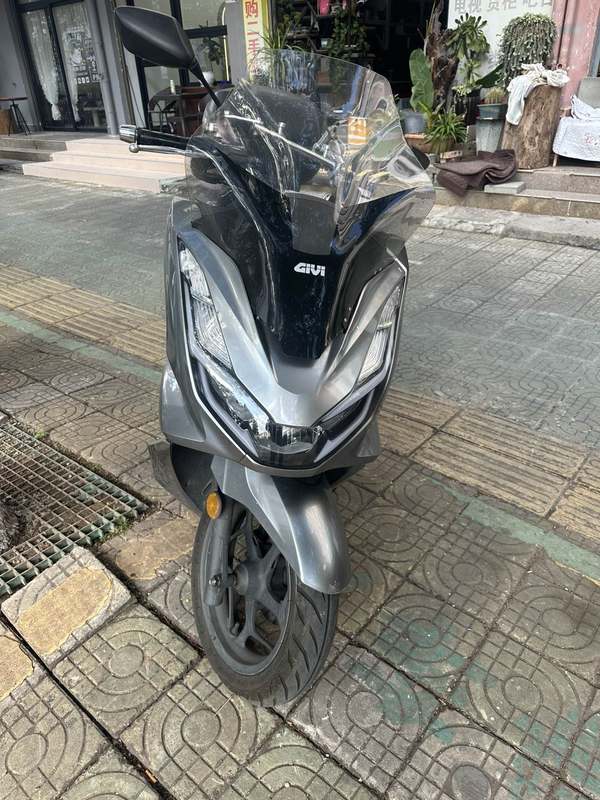 二手五羊本田PCX