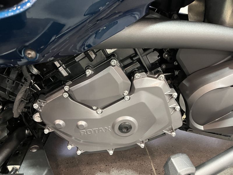 二手庞巴迪Spyder F3 