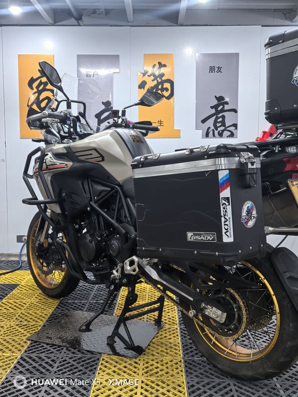 二手贝纳利TRK552