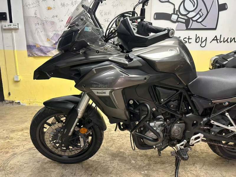 二手贝纳利金鹏 TRK502