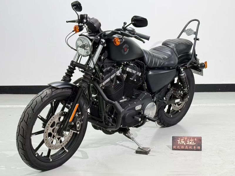 二手哈雷戴维森Iron883 硬汉