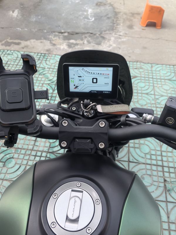 二手贝纳利幼狮 Leoncino 250