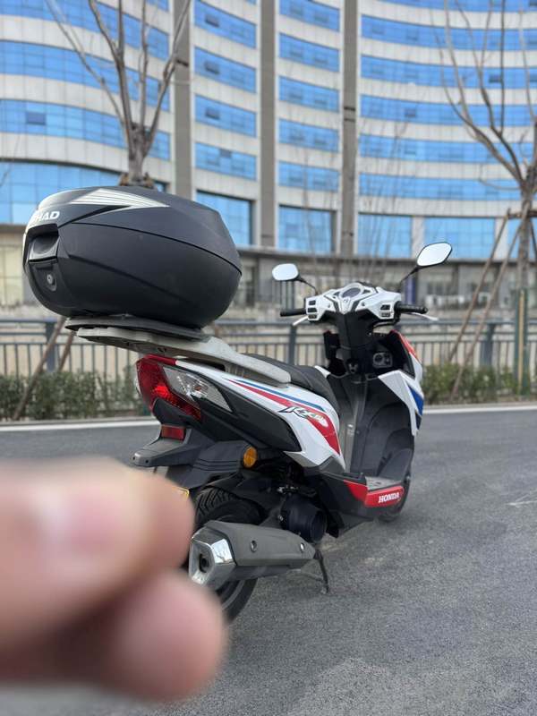 二手新大洲本田裂行 RX125Fi