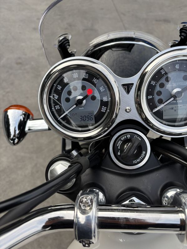 二手凯旋Bonneville T120