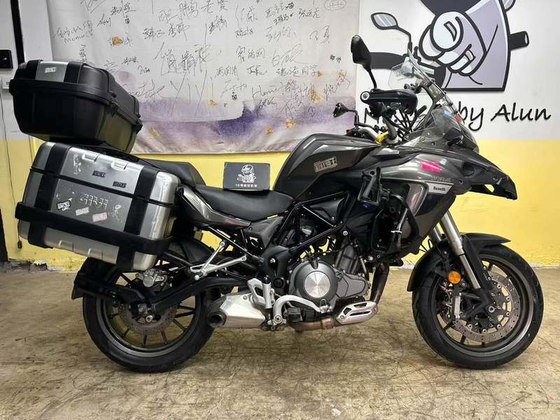 二手贝纳利金鹏 TRK502