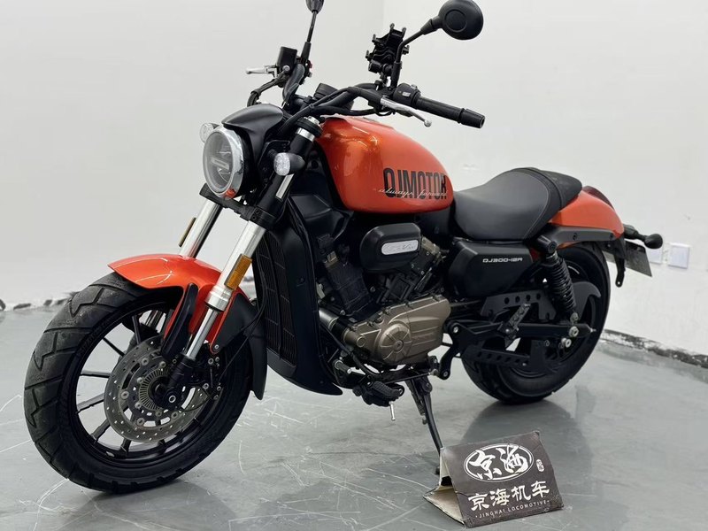 二手QJMOTOR闪300