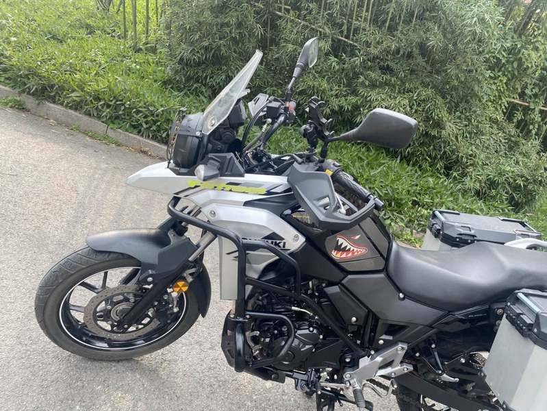 二手豪爵铃木DL250