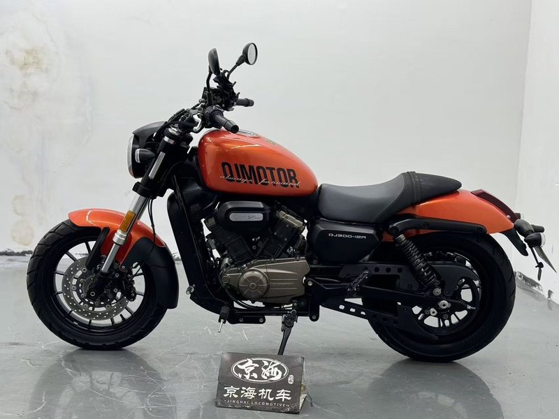 二手QJMOTOR闪300