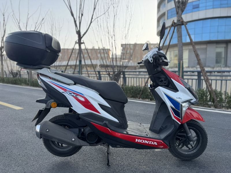 二手新大洲本田裂行 RX125Fi