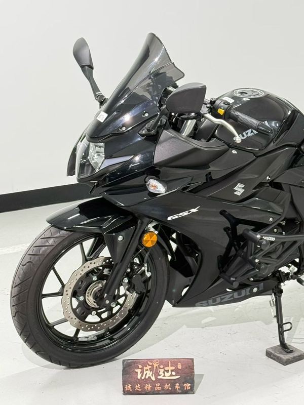 二手豪爵铃木GSX250R