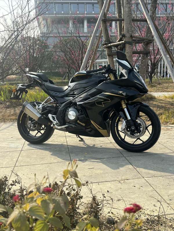 二手贝纳利龙卷风 Tornado 302R