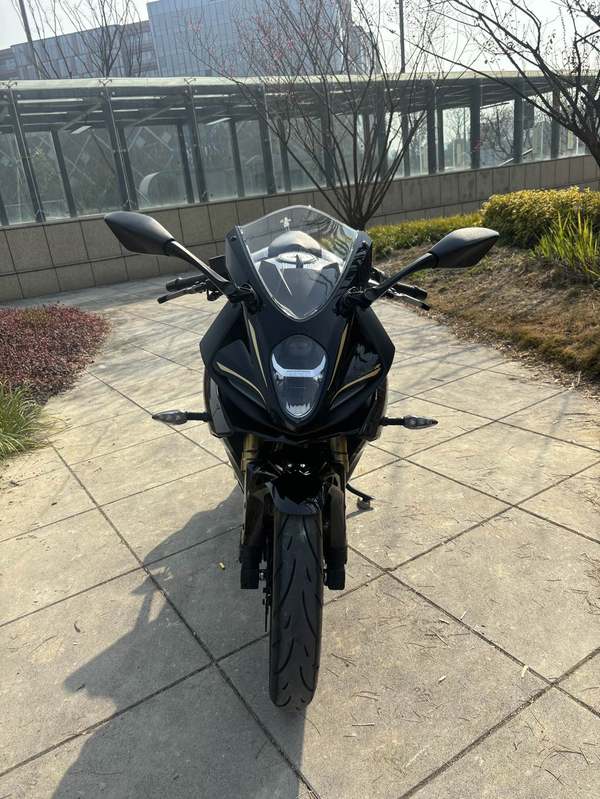 二手贝纳利龙卷风 Tornado 302R