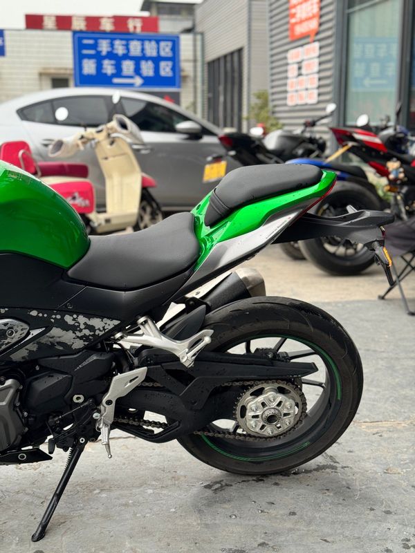 二手贝纳利龙卷风 Tornado 402R