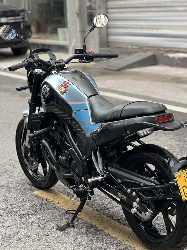 二手贝纳利幼狮 Leoncino 150