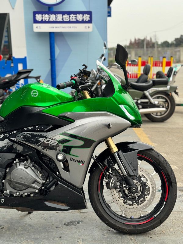 二手贝纳利龙卷风 Tornado 402R