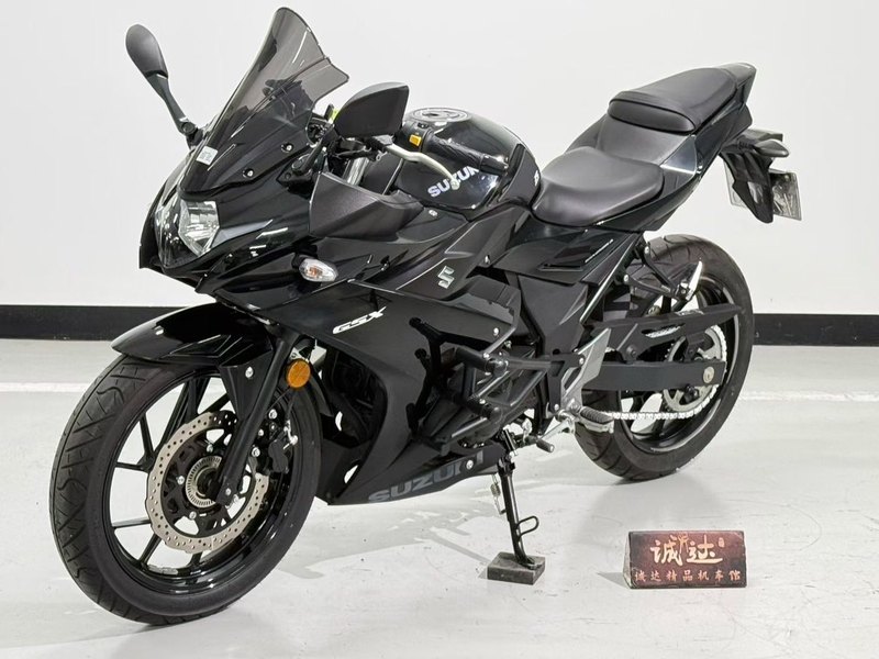 二手豪爵铃木GSX250R