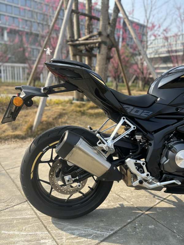 二手贝纳利龙卷风 Tornado 302R