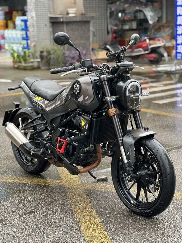 二手贝纳利幼狮 Leoncino 250