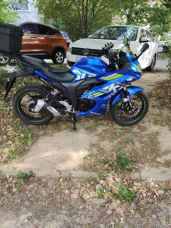 二手济南铃木极客飒 Gixxer 155
