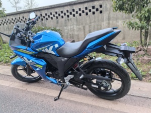 二手济南铃木极客飒 Gixxer 155
