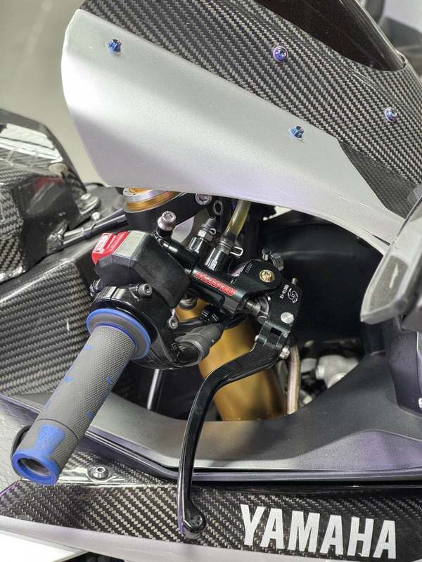 二手雅马哈YZF-R1