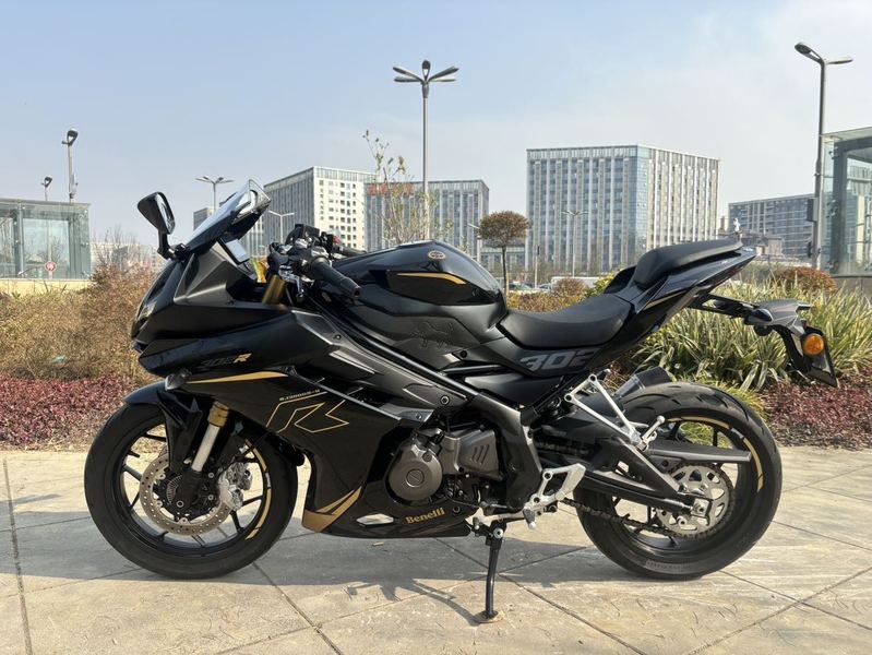 二手贝纳利龙卷风 Tornado 302R