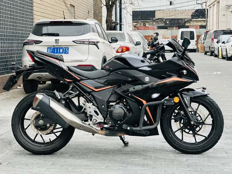 二手豪爵铃木GSX250R