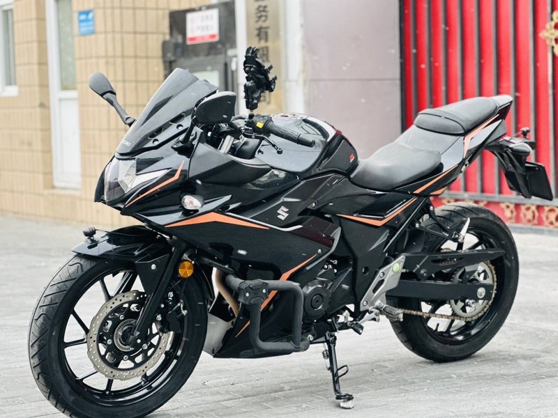 二手豪爵铃木GSX250R