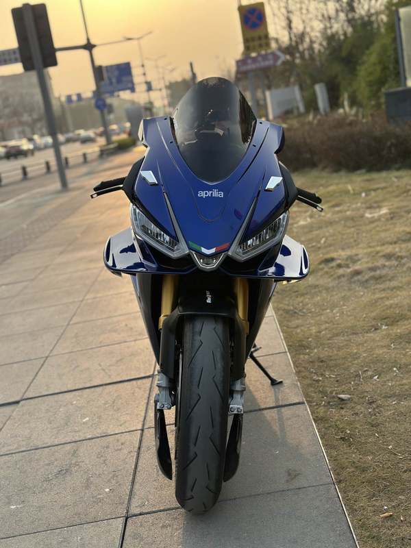 二手阿普利亚RSV4